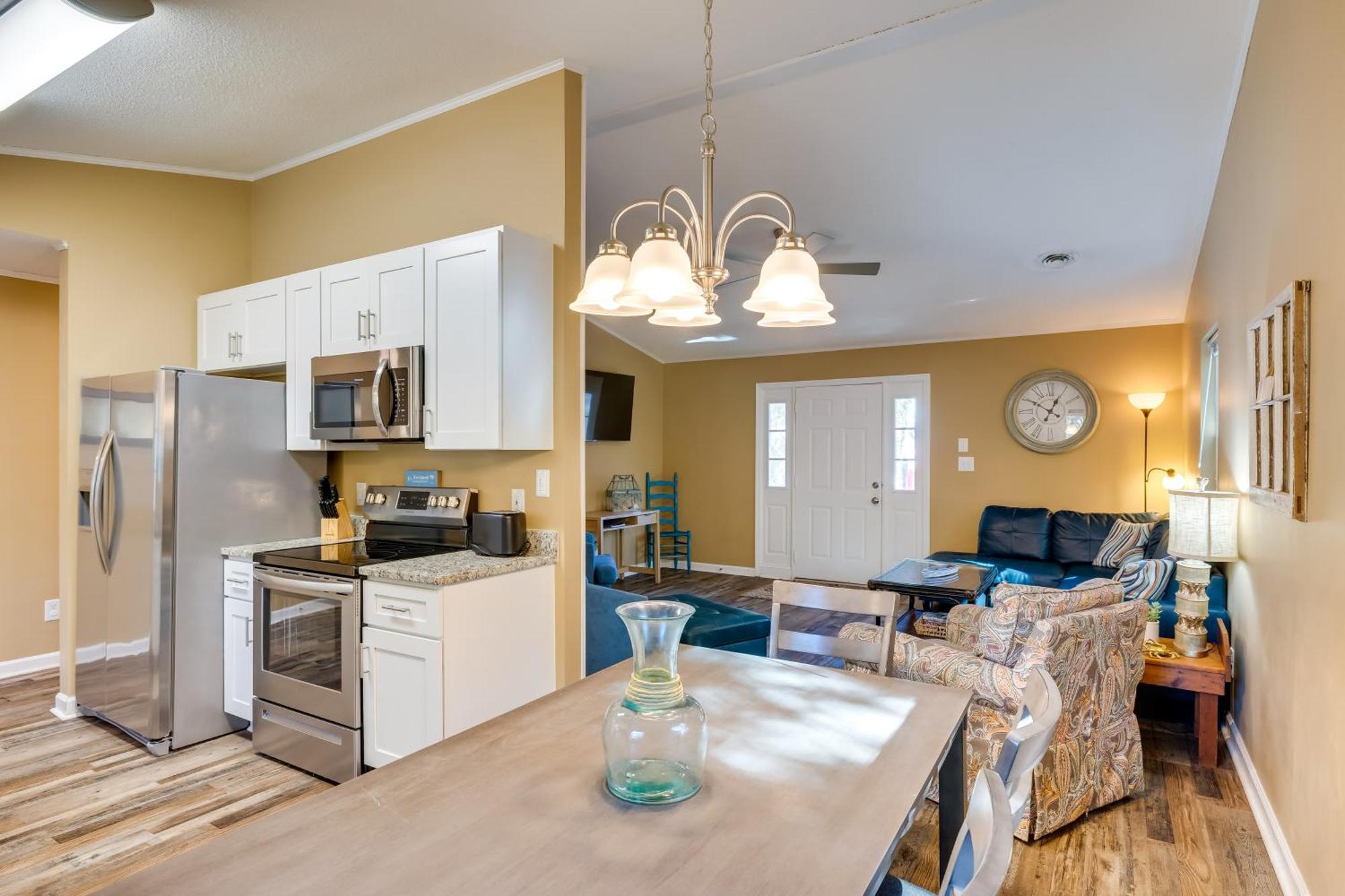 Lovely Emerald Isle Home, Walk To Beach! Esterno foto