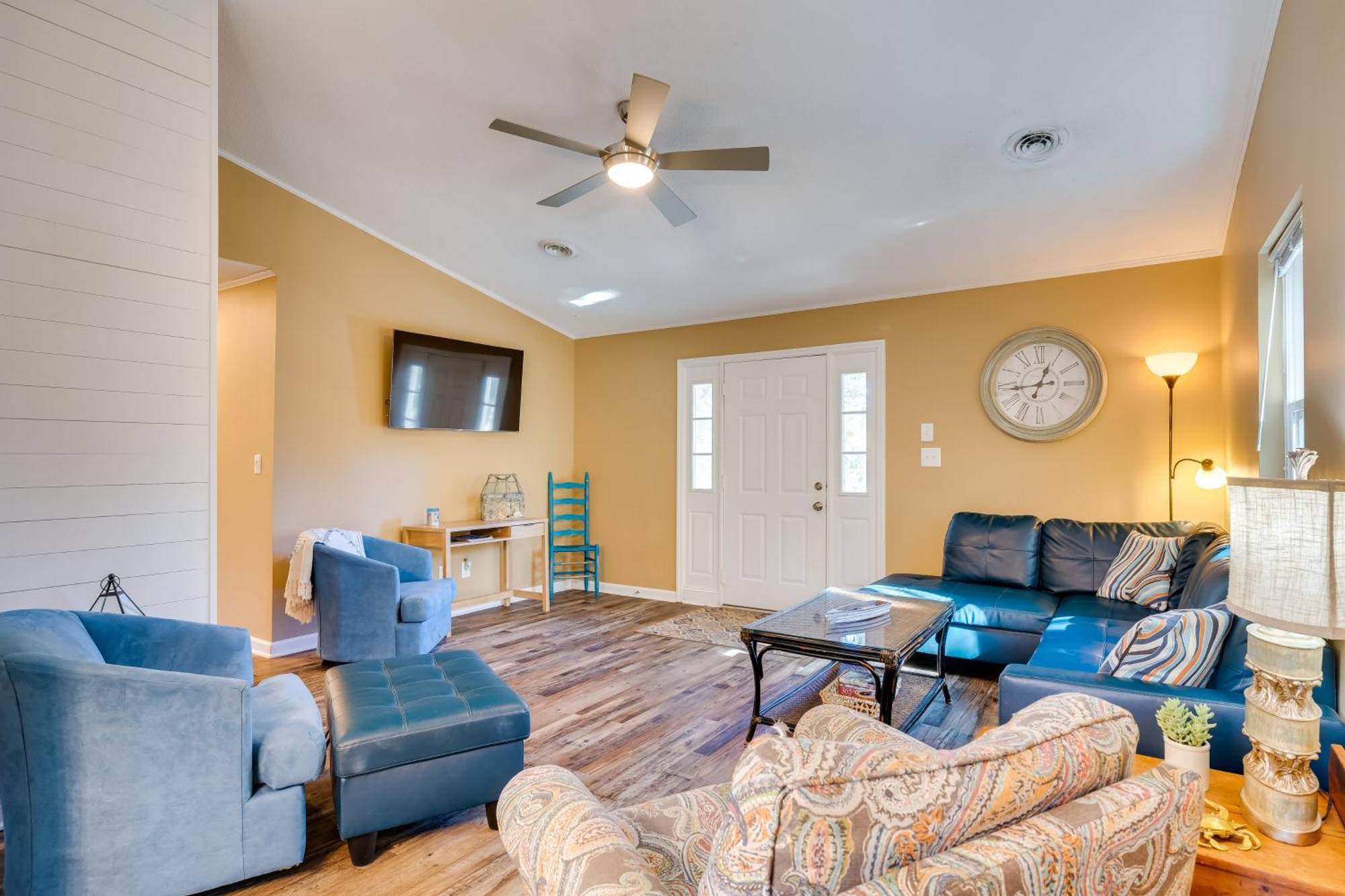 Lovely Emerald Isle Home, Walk To Beach! Esterno foto